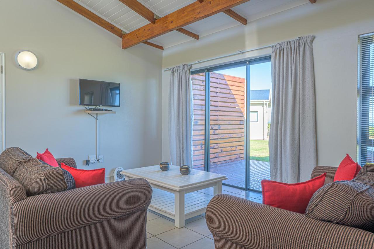 Fynbos Golf And Country Estate Hotel Eersterivierstrand Exterior photo