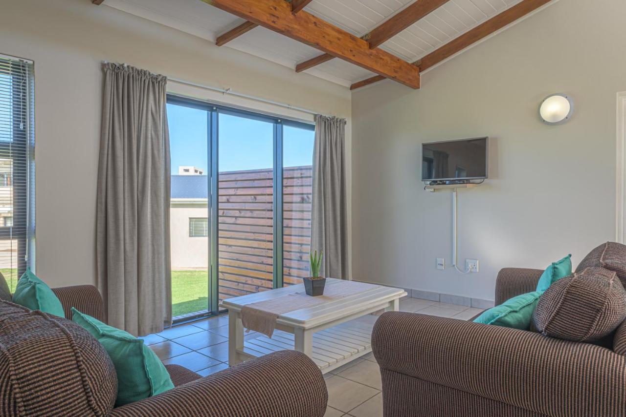 Fynbos Golf And Country Estate Hotel Eersterivierstrand Exterior photo